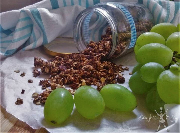 Banana granola musli